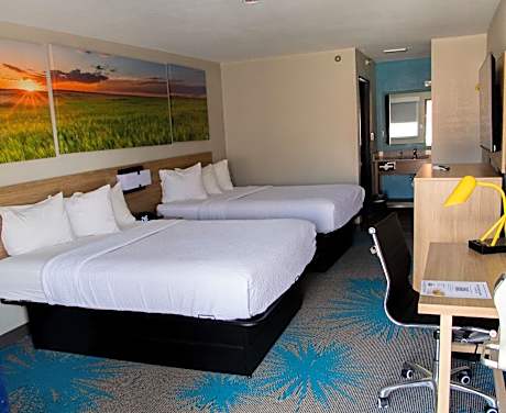 Queen Room with Two Queen Beds - Non-Smoking