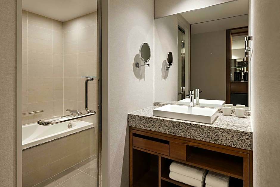 Courtyard by Marriott Kyoto Shijo Karasuma