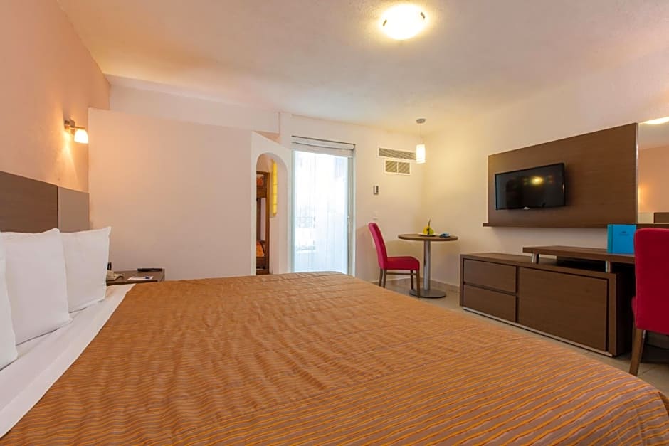 Crown Paradise Club Puerto Vallarta All Inclusive