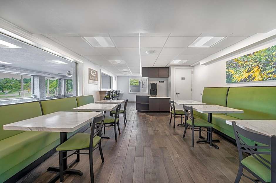 Econo Lodge Hicksville - Long Island