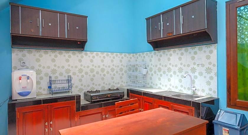 RedDoorz Syariah near Monumen Jogja Kembali