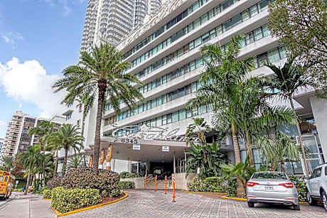 Deluxe Studios and Apartments at the Casablanca