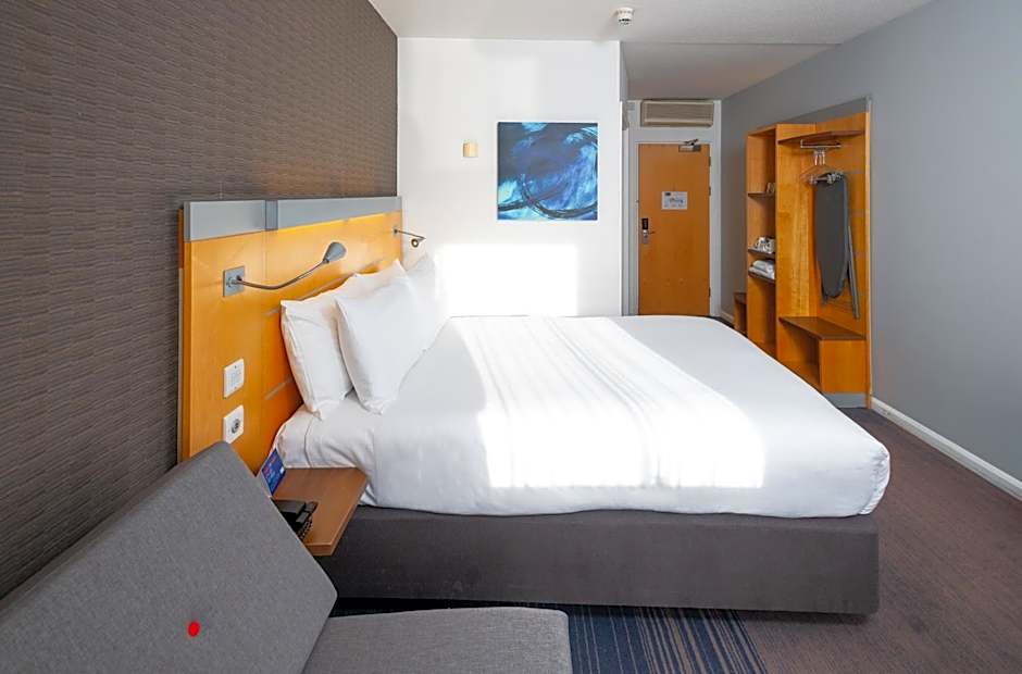 Holiday Inn Express Stevenage By IHG