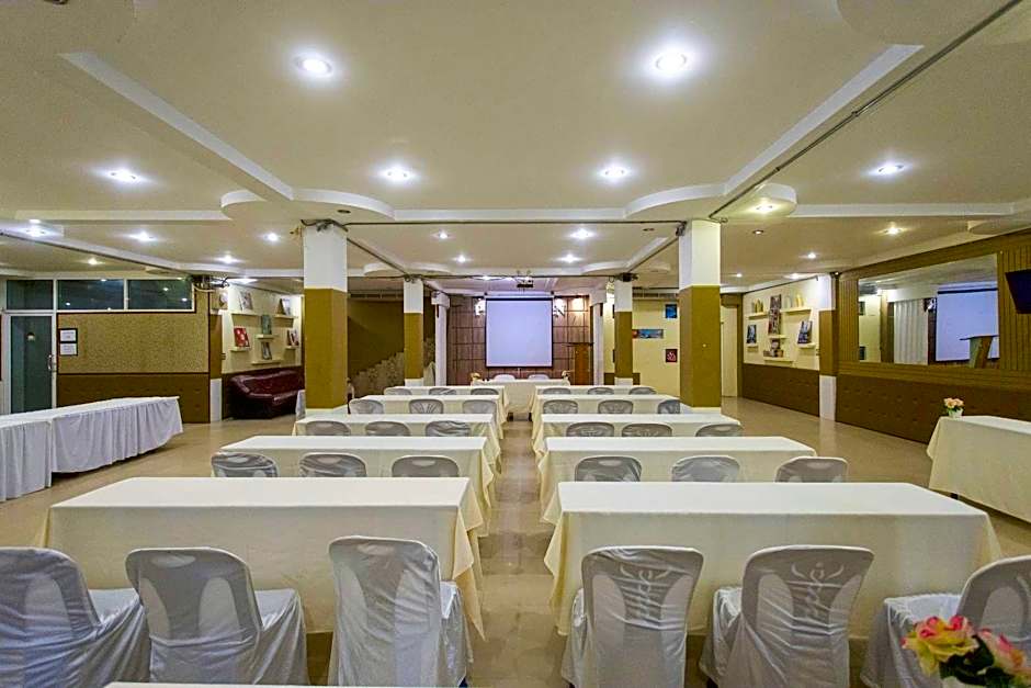 Pimpimarn Beach Hotel