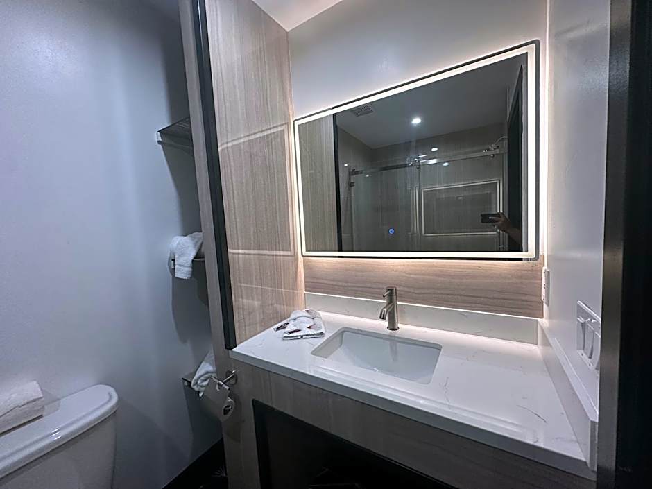 Casa Playa Inn & Suites Stanton Anaheim Area