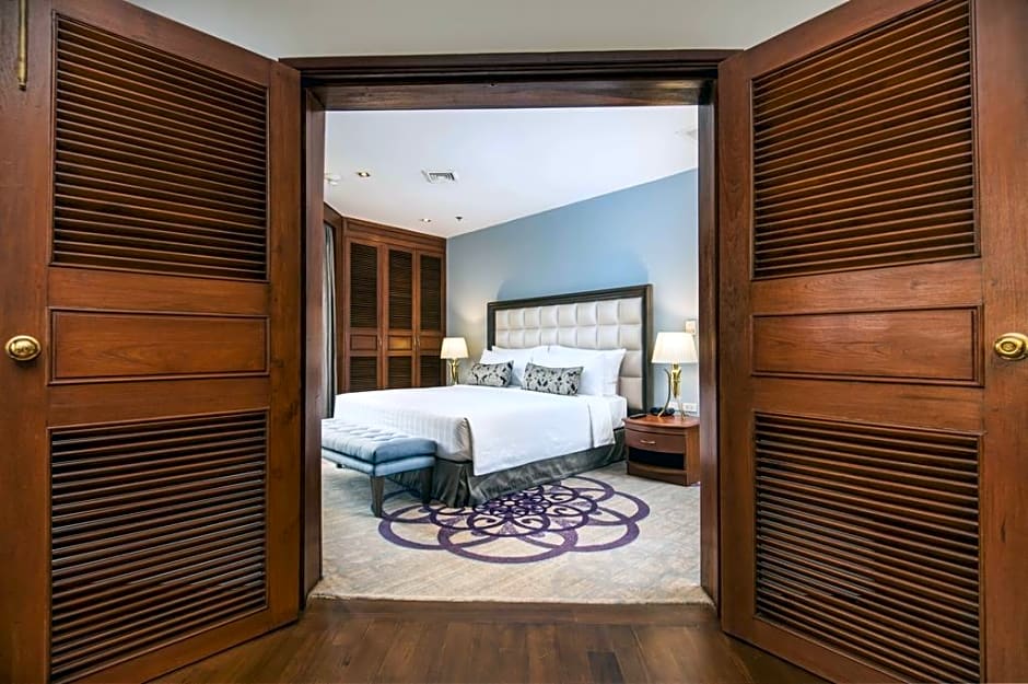 Chatrium Hotel Royal Lake Yangon