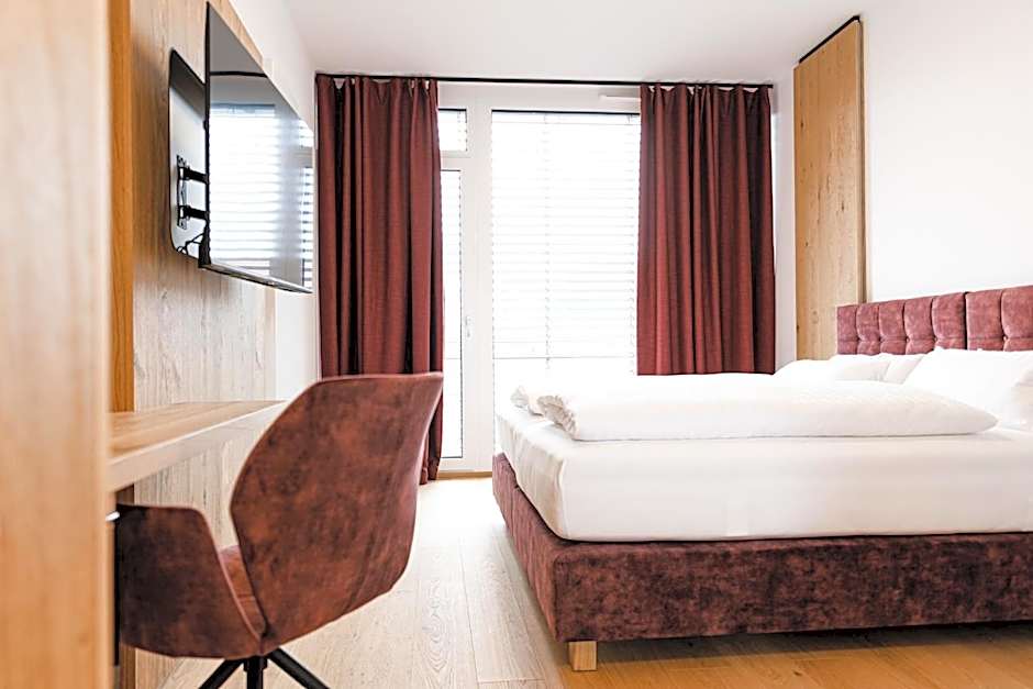 Photo 1 of 12 of Double Room