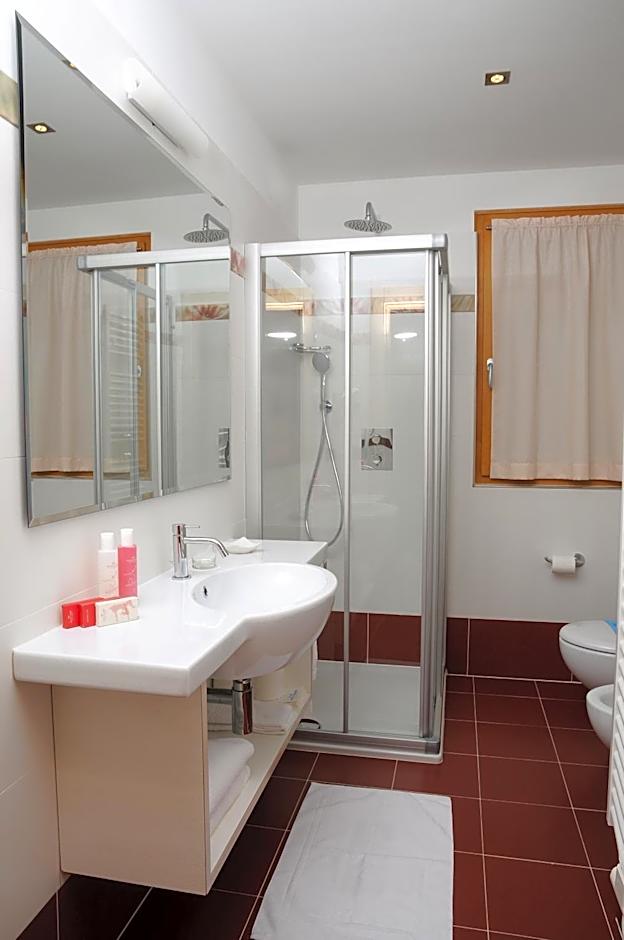 Residence Marisol Camere & Appartamenti - Mezzana Centre