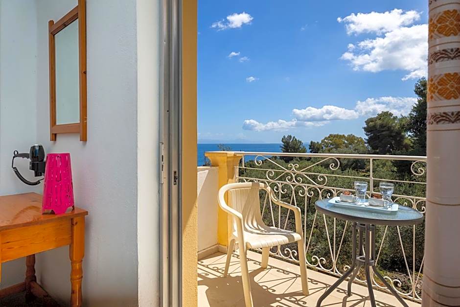 Alexandros Studios by Estia