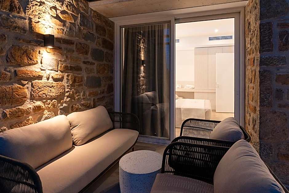 Gialova Hills 8 - Luxury Apartments with Pool