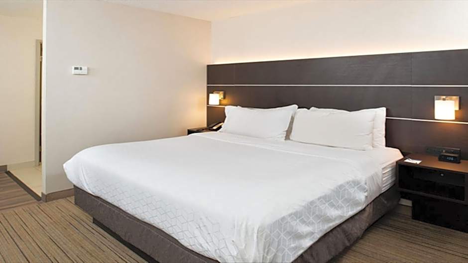 Holiday Inn Express Cincinnati West By IHG