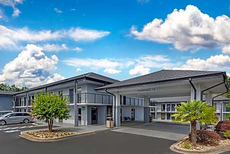 Quality Inn Clinton - Laurens I-26