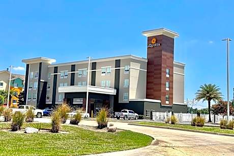 La Quinta Inn & Suites by Wyndham Gonzales LA