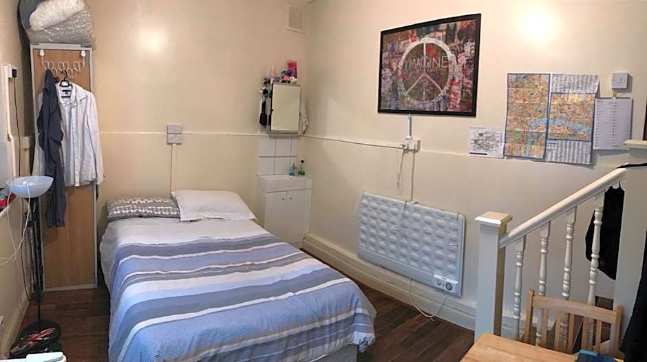 24/7 London Hostel