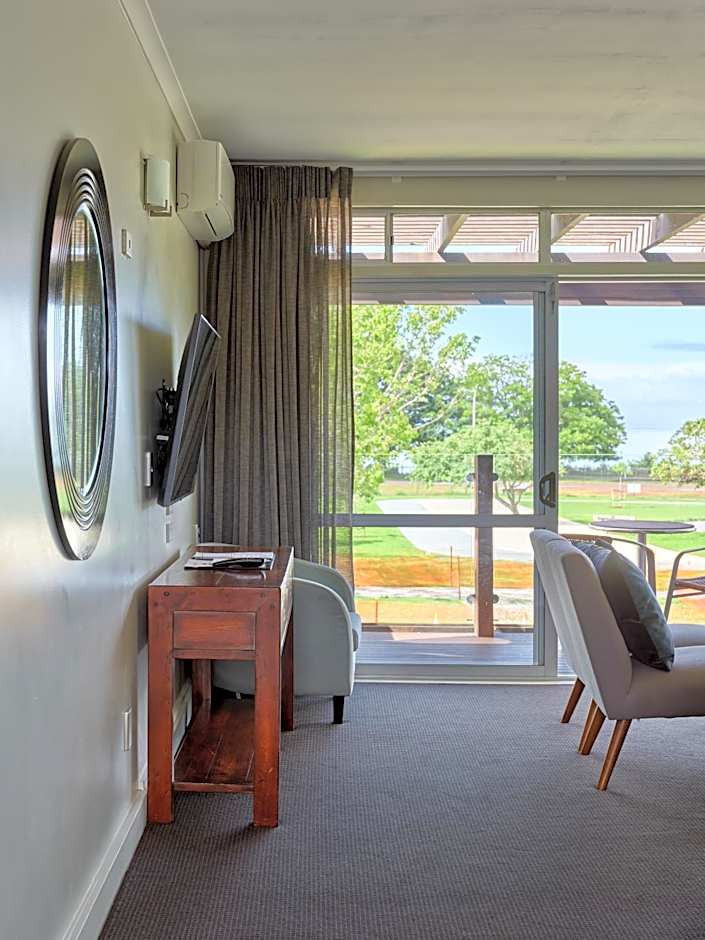 Suncourt Hotel & Conference Centre