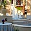 Carriage House Hotel