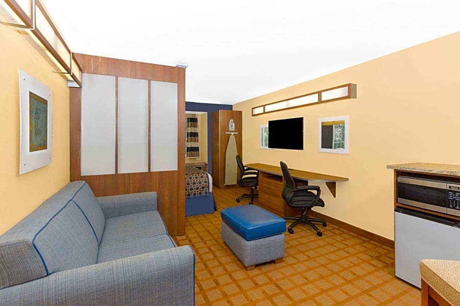 Microtel Inn & Suites by Wyndham Kearney