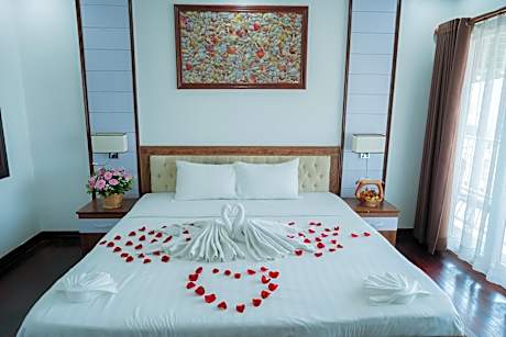 King Suite - Top Floor