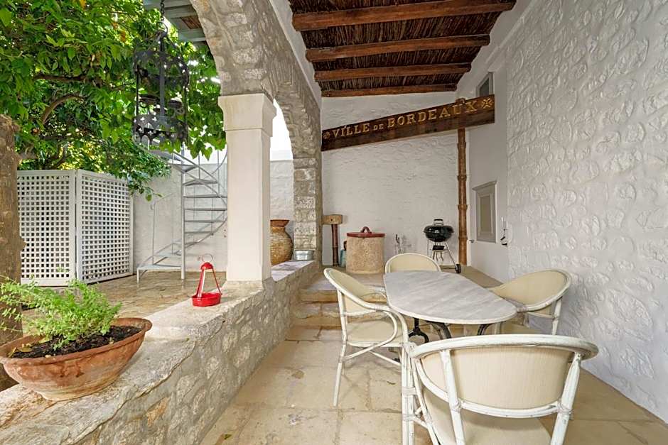 LIVIN Hydra Garden Suite