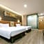 7 Days Premium Wuhan Caidian Square Branch