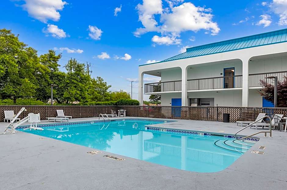 Studio 6 Suites Jacksonville, NC – Camp LeJeune