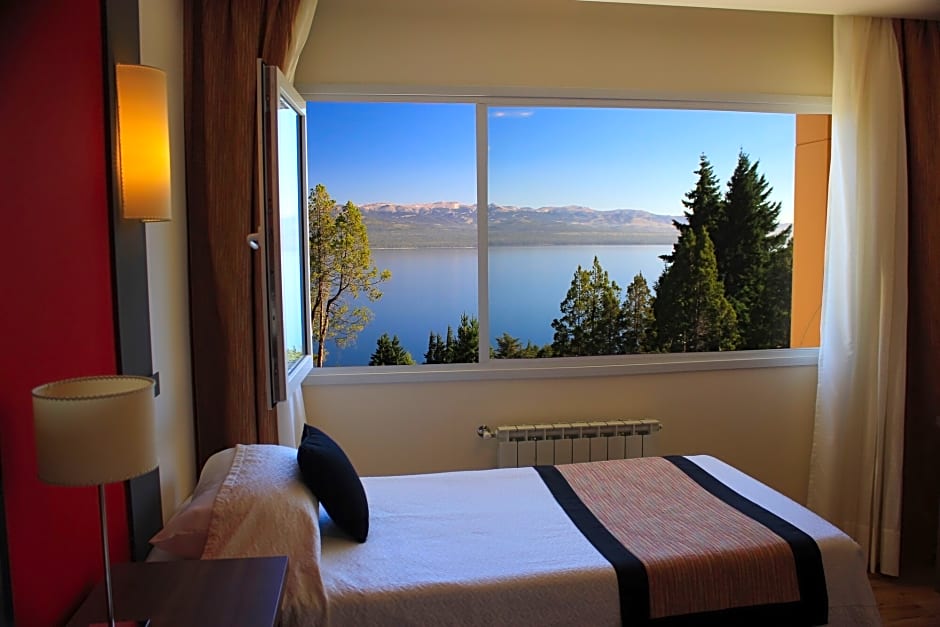 Huinid Pioneros Hotel