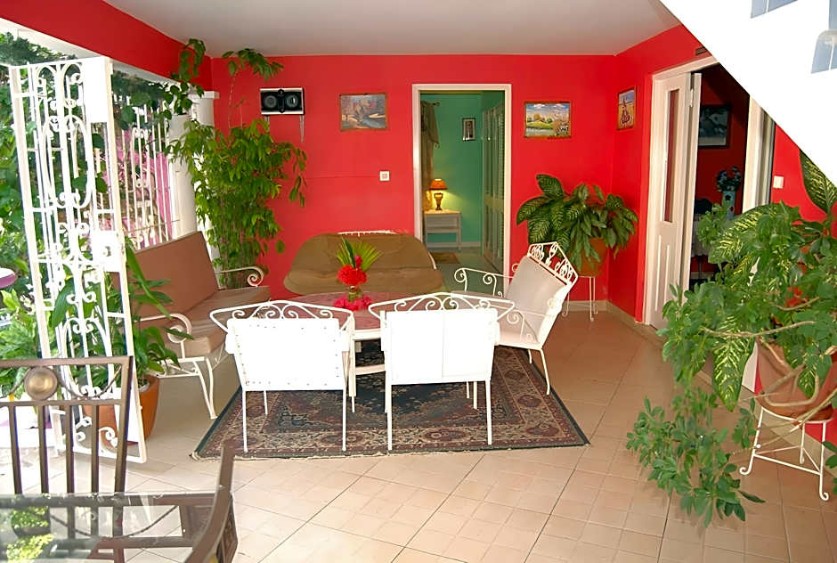 Pink Hibiscus Guest House