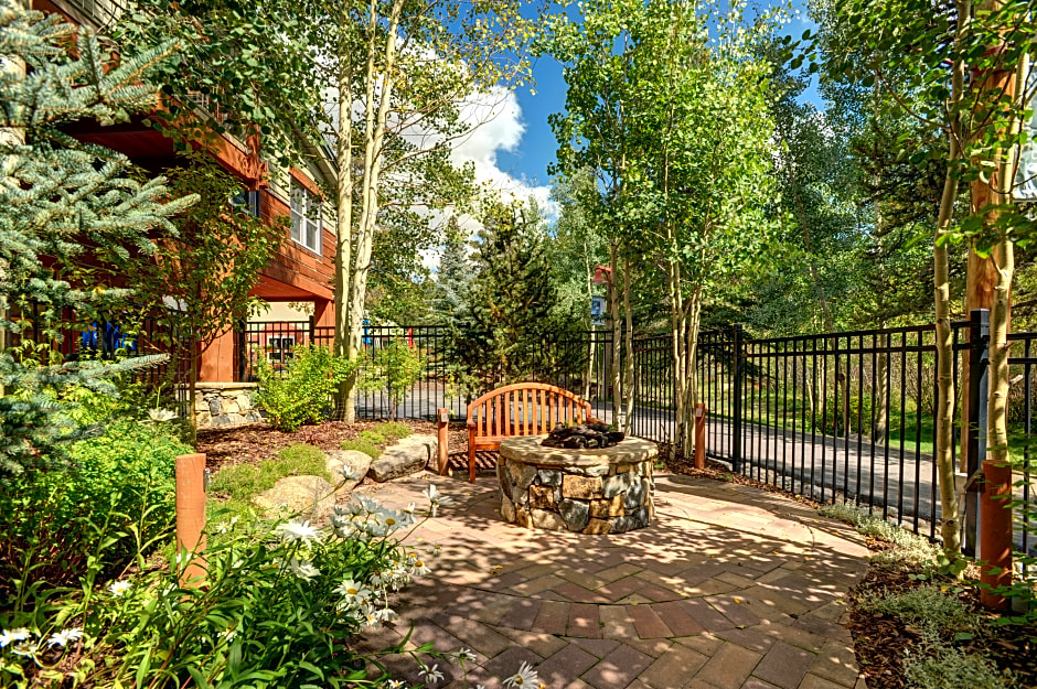 Jackpine & Black Bear Condominiums by Keystone Resort