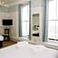 Four Oaks Hotel