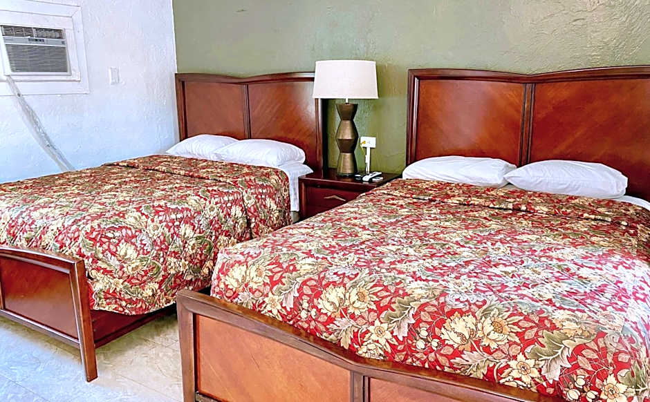 Glades Motel - Naples