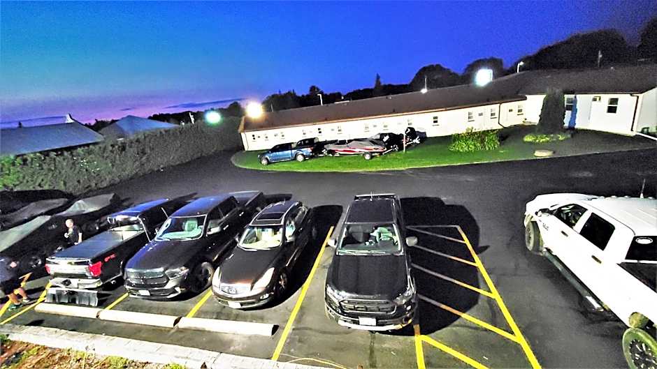 Knights Inn Colonial Fireside Inn