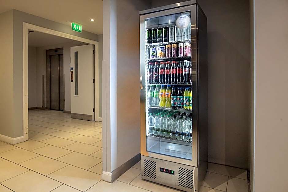 Holiday Inn Express Birmingham Oldbury By IHG