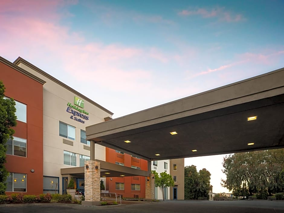 Holiday Inn Express Hotel & Suites Belmont by IHG