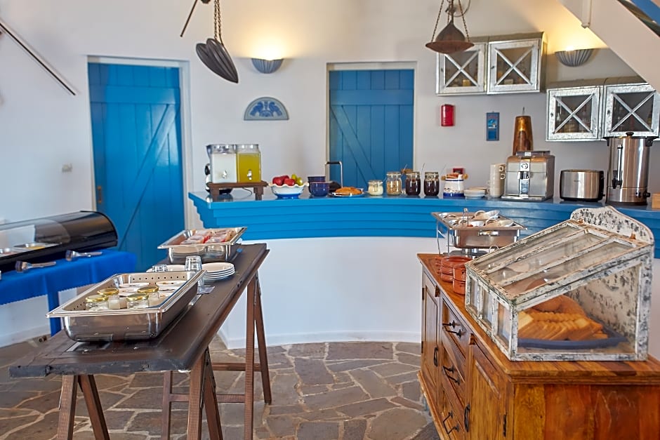 Kerame Hotel & Studios