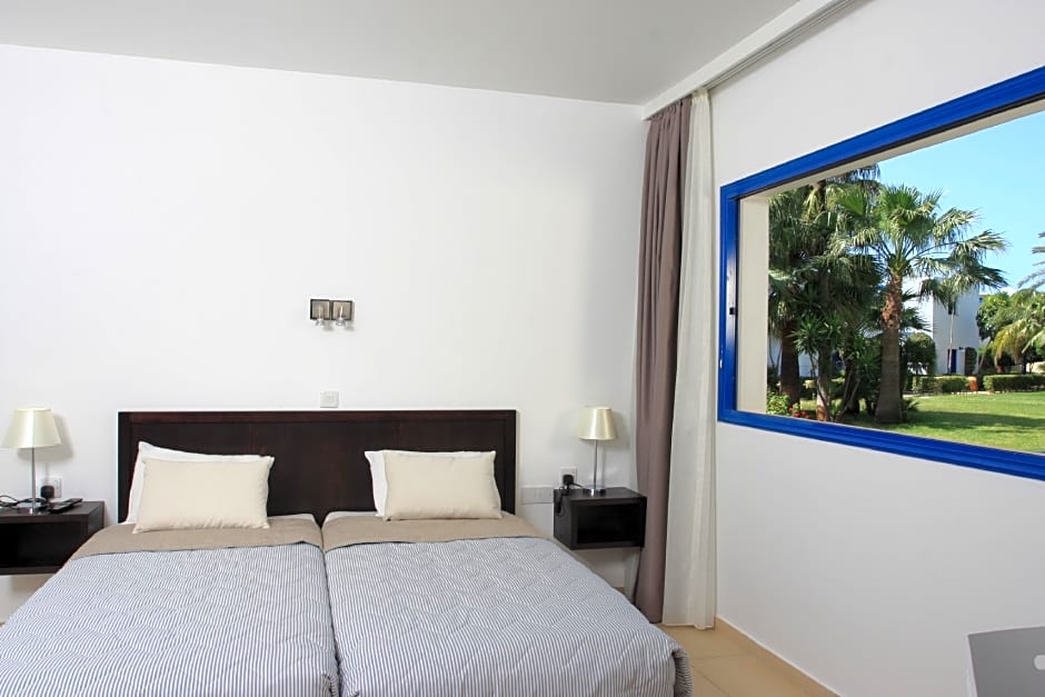 Maris Mare Apartments