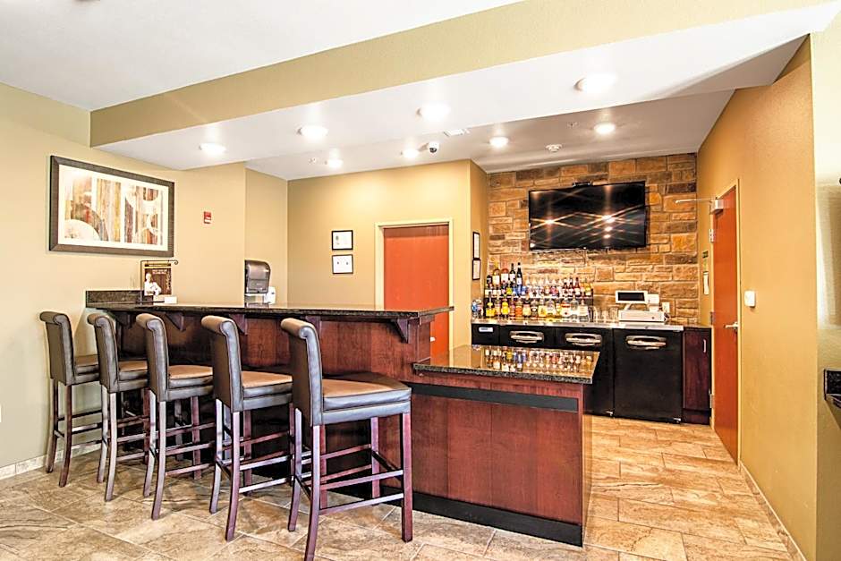 Cobblestone Hotel & Suites - Paxton