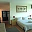 Natol Homestay - Kuching Home Penthouse Airport Road