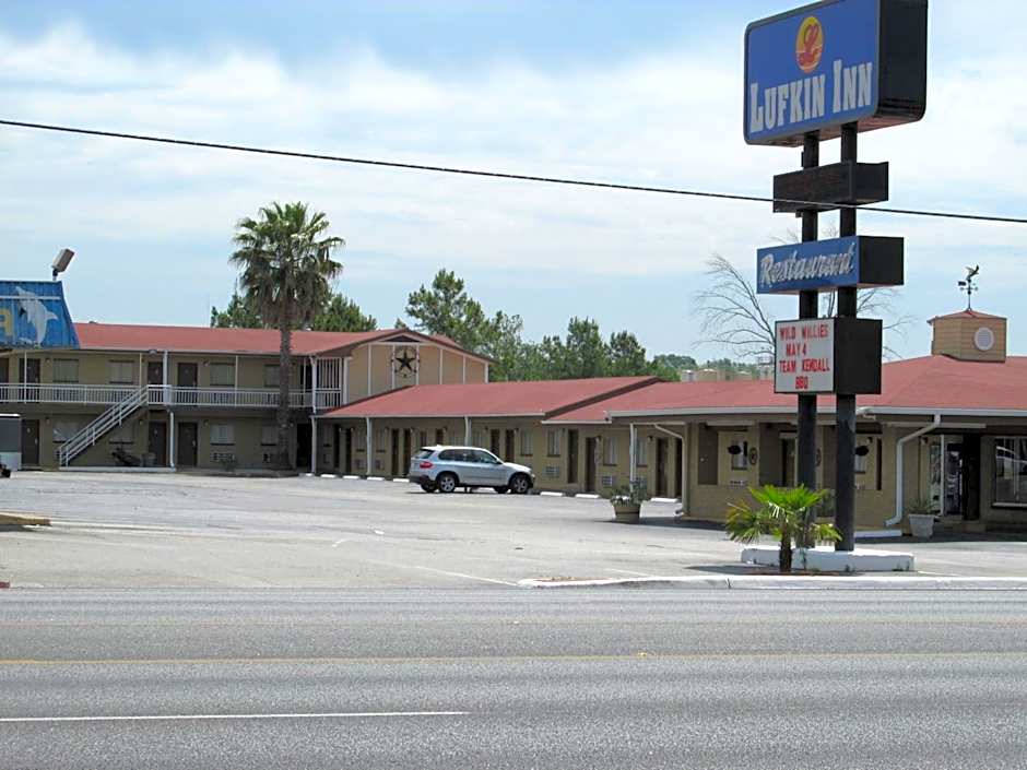 Photo 1 of 29 of Lufkin Inn