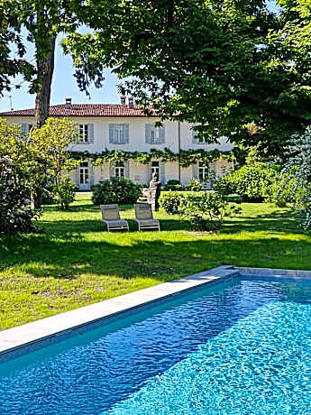 Dandelion Como Suites & Park