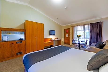 Executive King Spa Suite