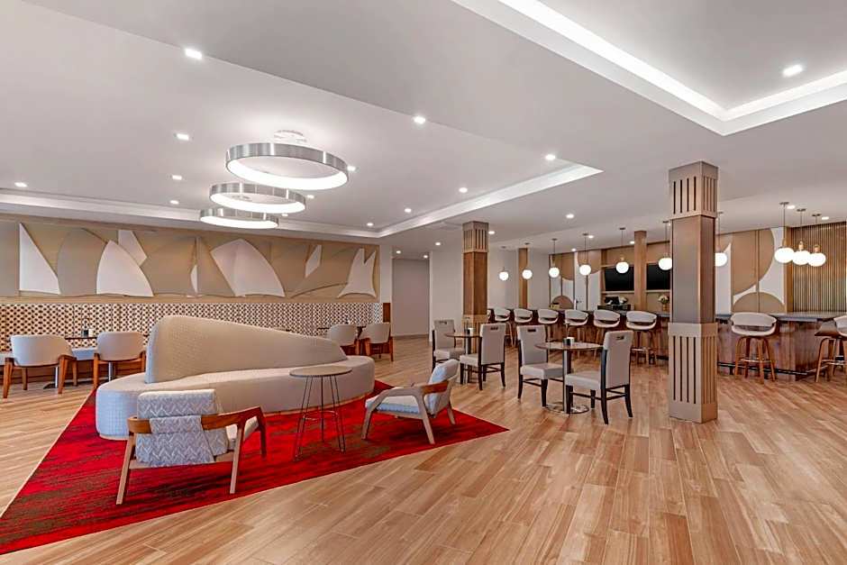 Cambria Hotel & Suites Plymouth