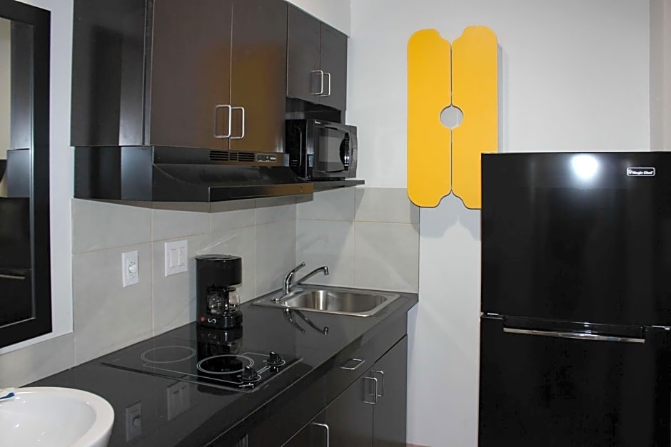 Studio 6 Houston, TX - East – Houston, TX