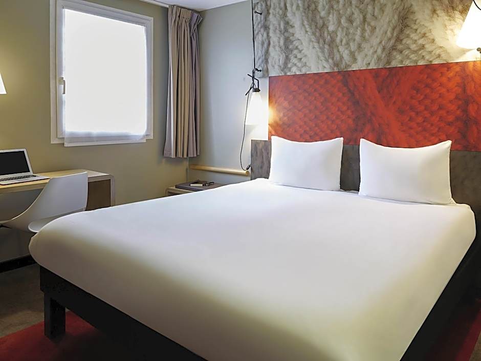 ibis Paris Canal Saint Martin