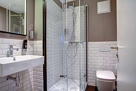 Comfort Room 1 Double Bed