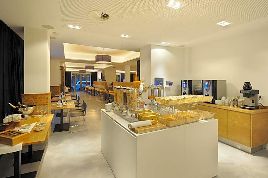 VI VADI HOTEL BAYER 89