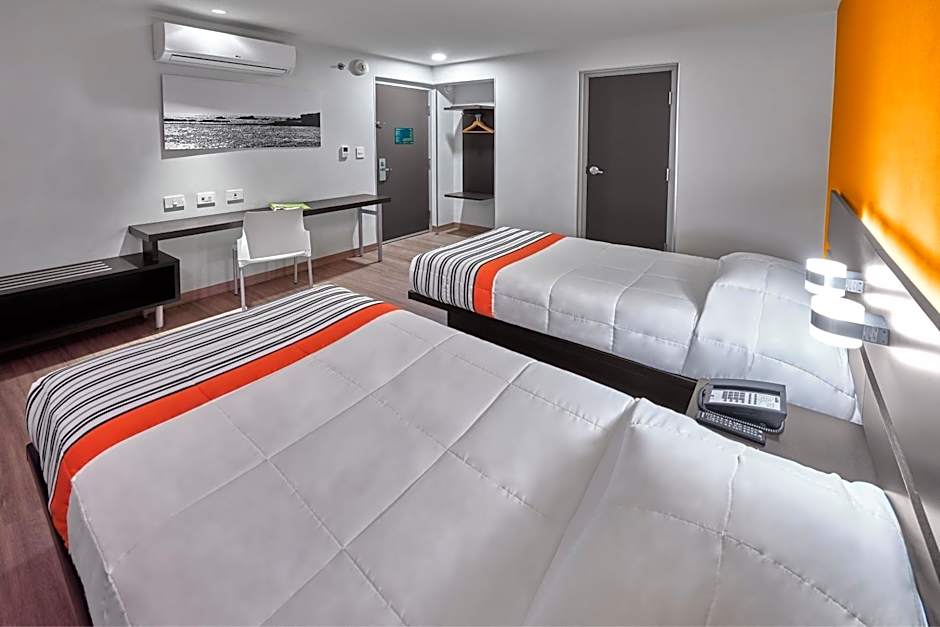 City Express Junior by Marriott Ciudad de México Sullivan