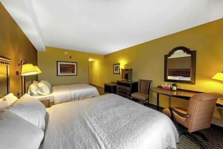 2 Queen Beds Nonsmoking