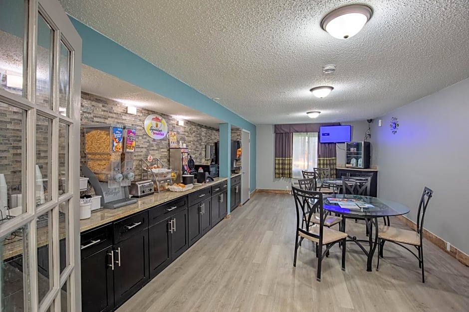 Super 8 by Wyndham Rockford I-90/Casino District