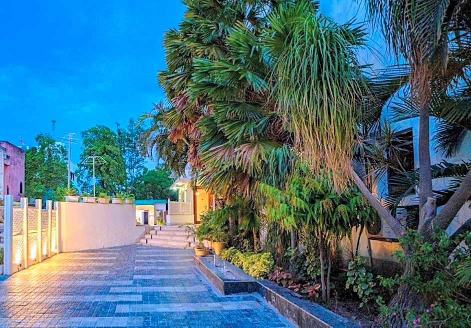 Golden Tulip Udaipur