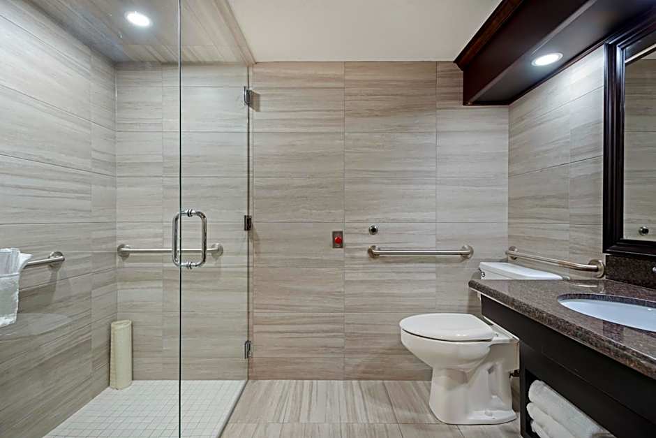 Best Western Plus Port O'Call Hotel